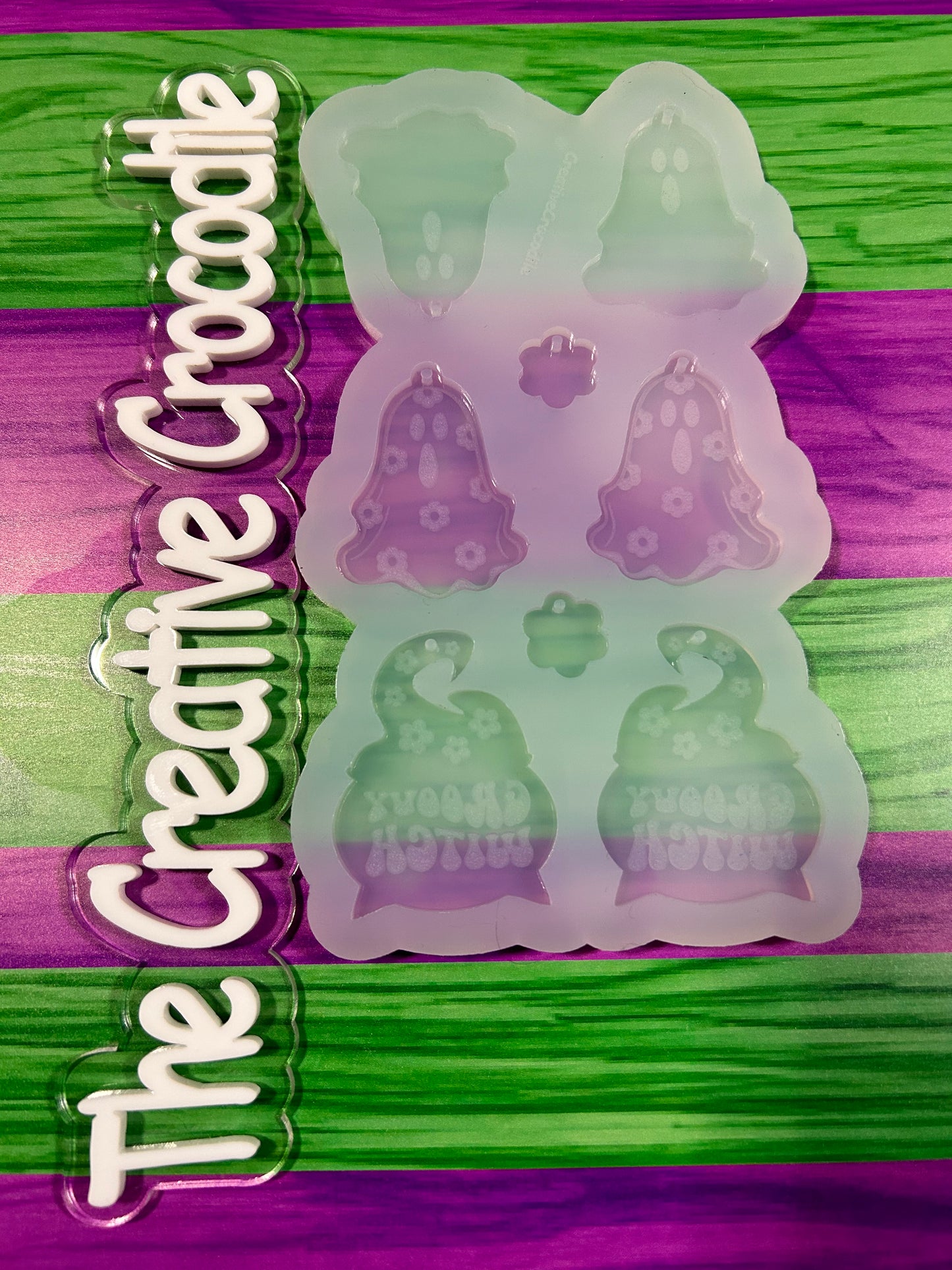 Groovy ghost earring mold