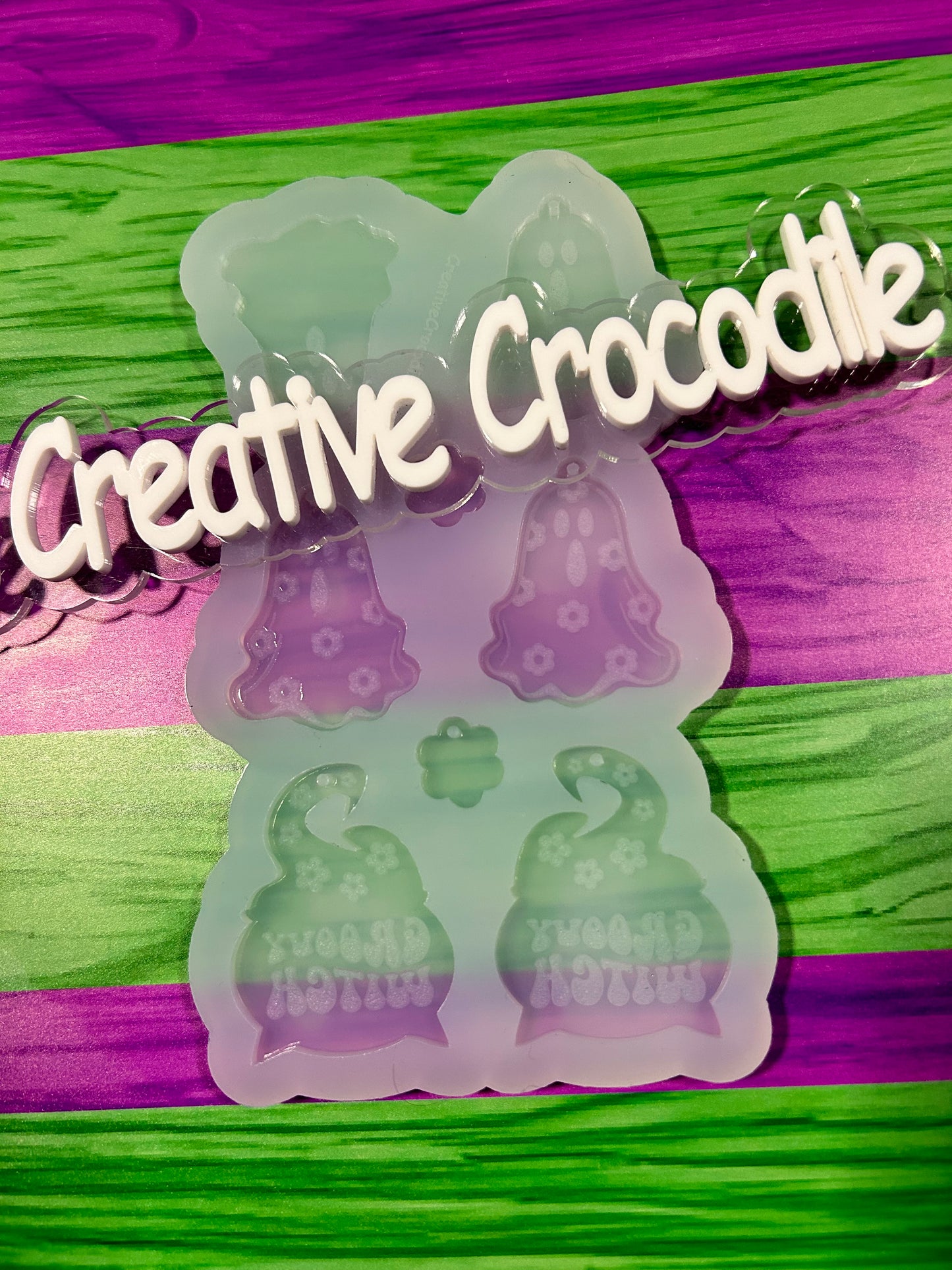 Groovy ghost earring mold