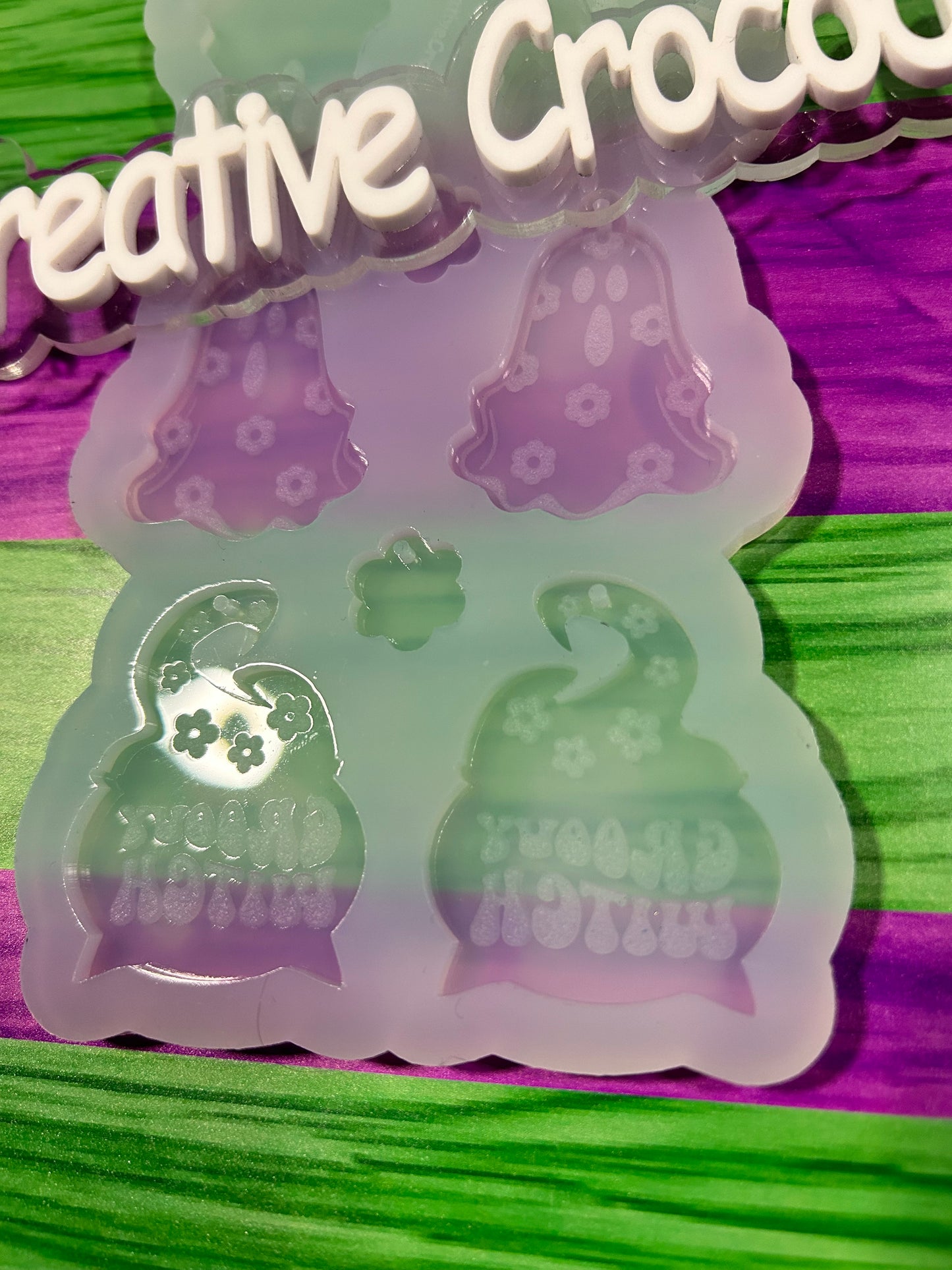 Groovy ghost earring mold