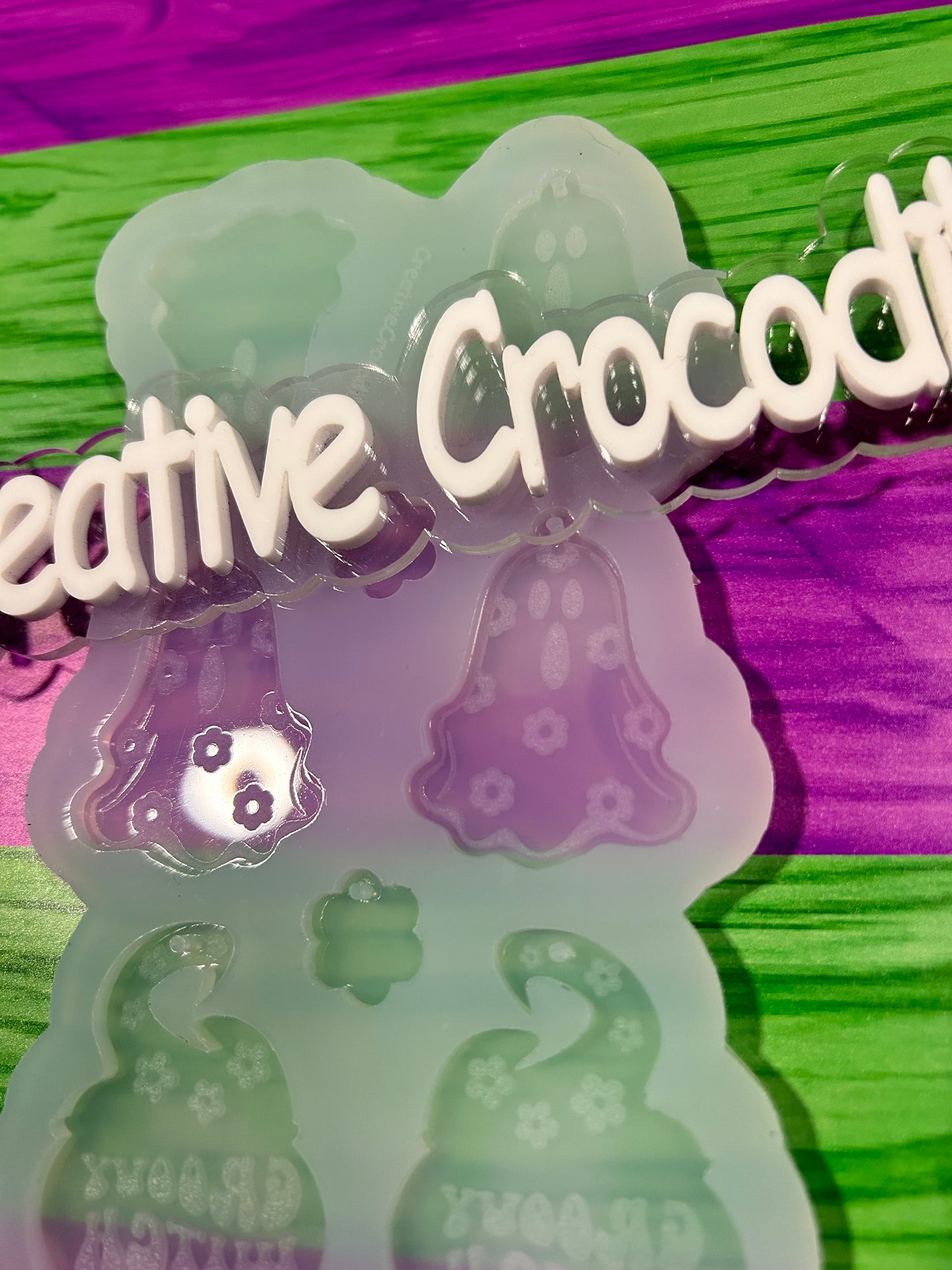 Groovy ghost earring mold
