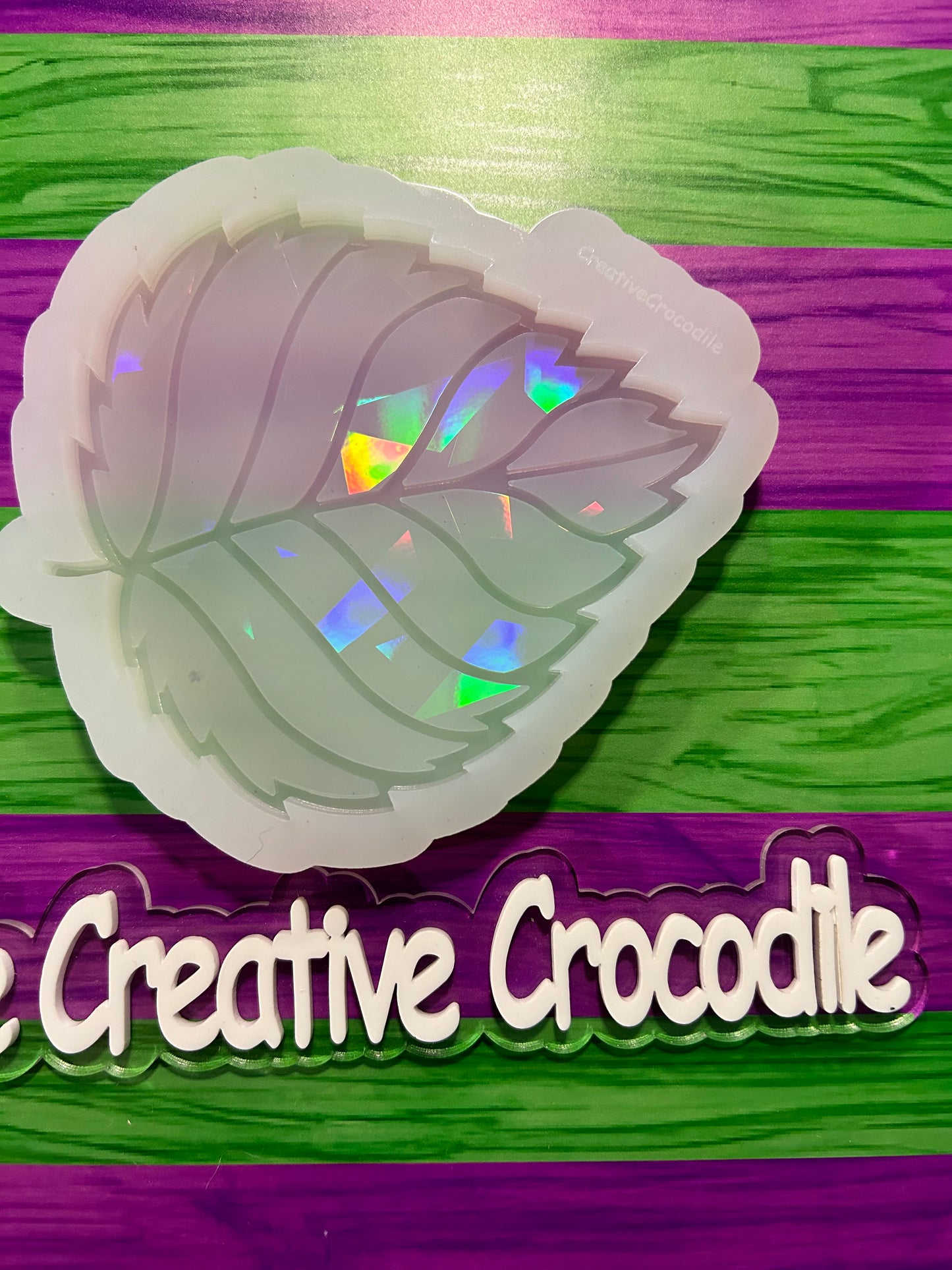 Round Rainbow Holographic leaf mold