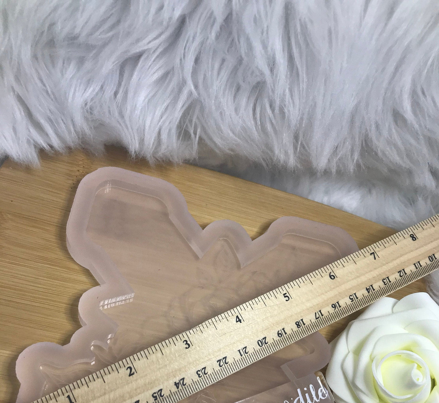 Magnolia cross mold
