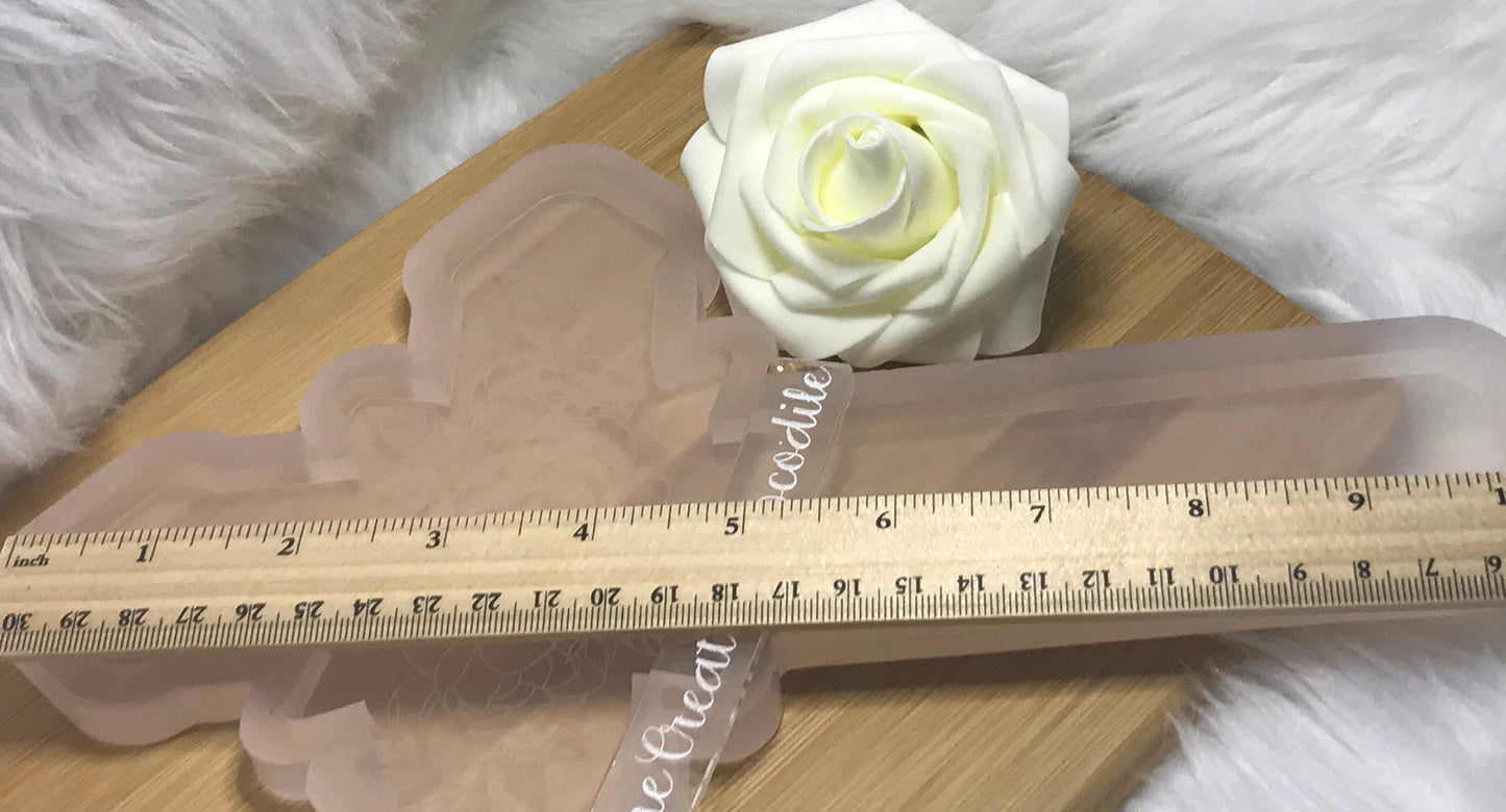 Magnolia cross mold