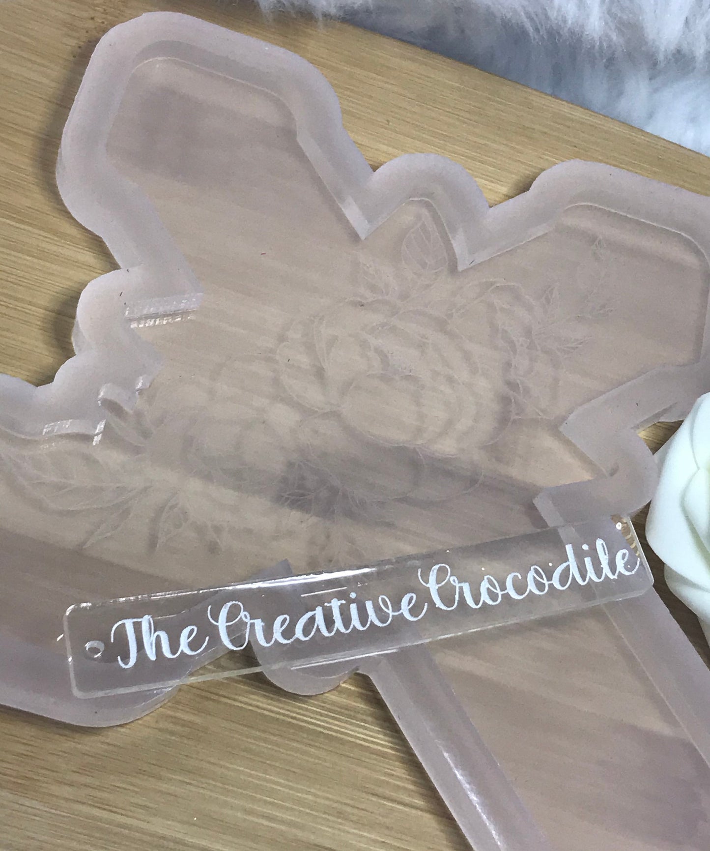 Magnolia cross mold